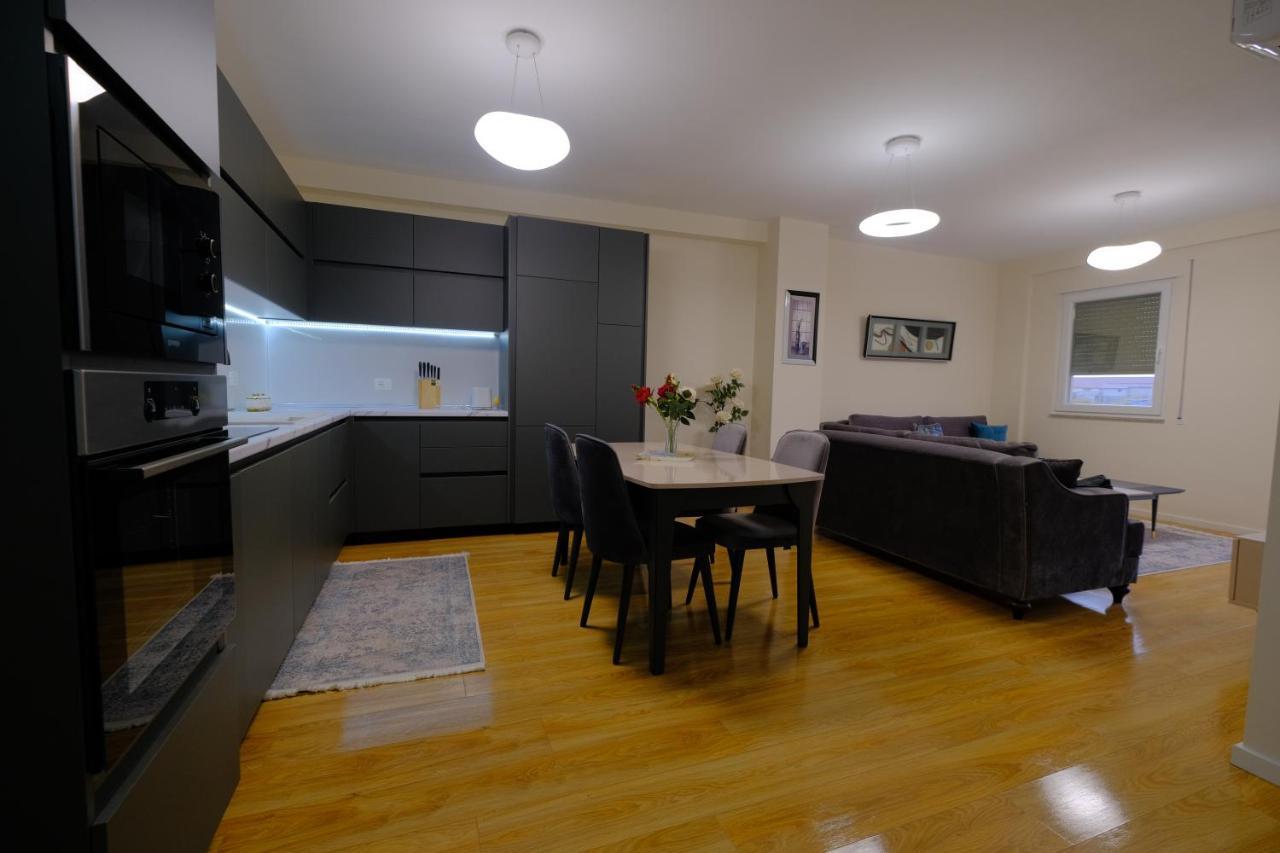 Comfy Apartment In Shkoder Exterior photo