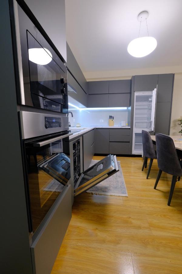 Comfy Apartment In Shkoder Exterior photo